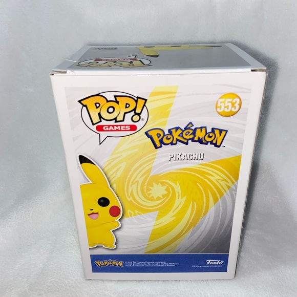Funko Pop! Pikachu Waving Figure #553 - Picture 5 of 7